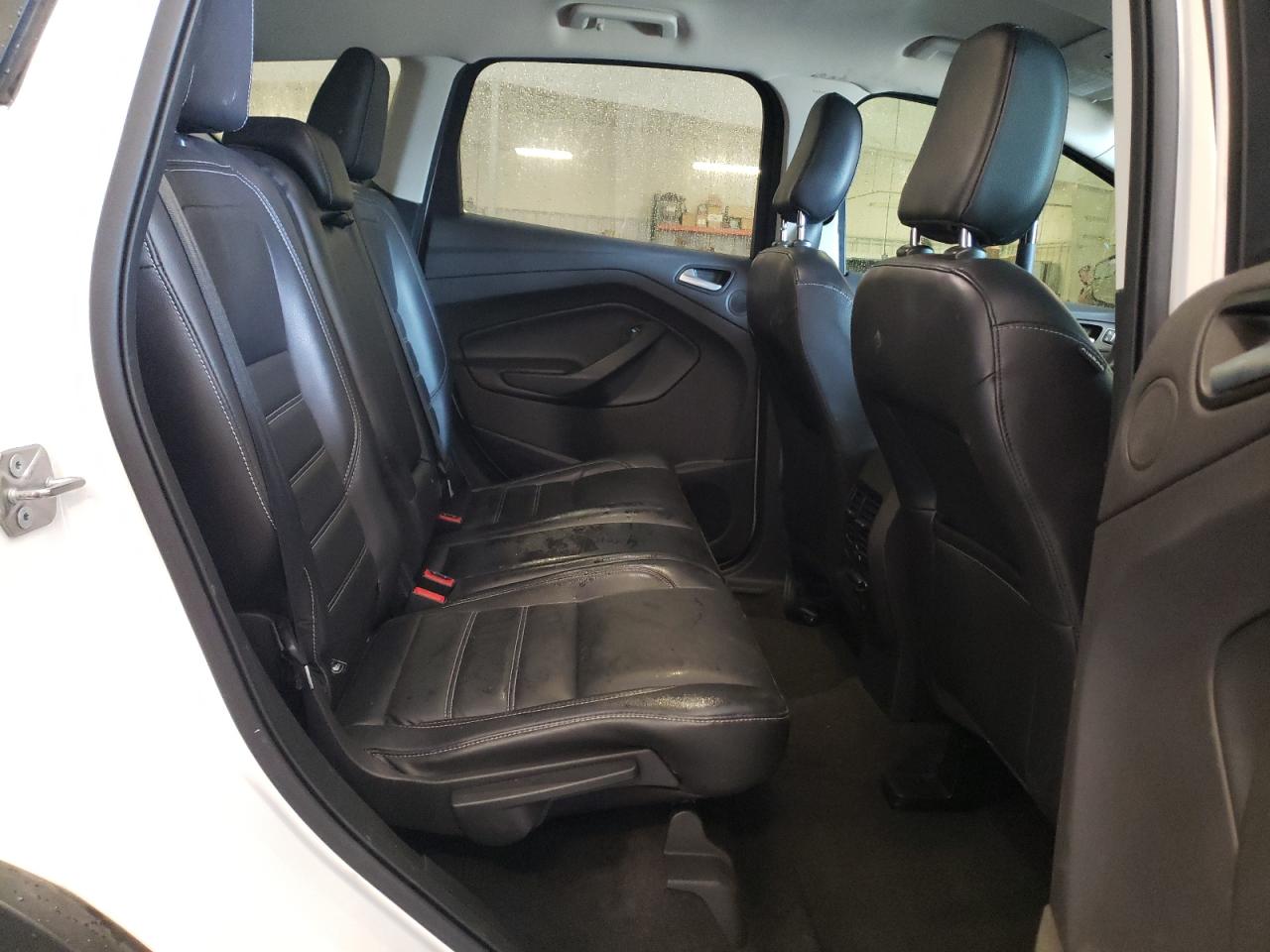 FORD ESCAPE TITANIUM