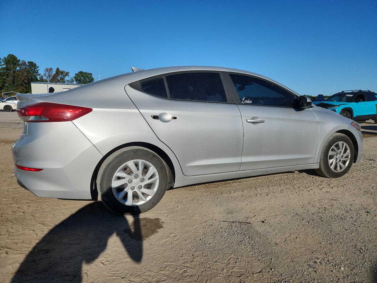 HYUNDAI ELANTRA SE