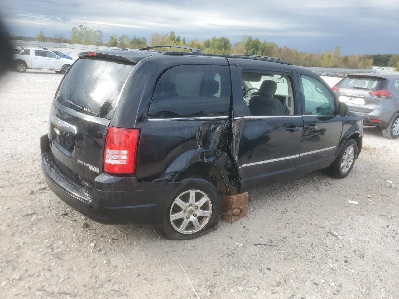 CHRYSLER TOWN & COUNTRY TOURING