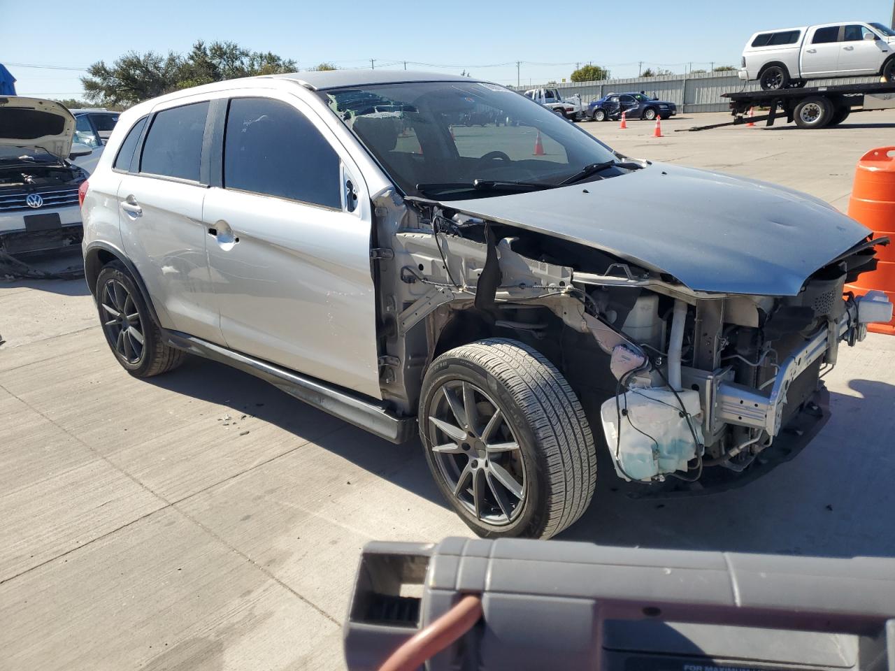 MITSUBISHI OUTLANDER ES