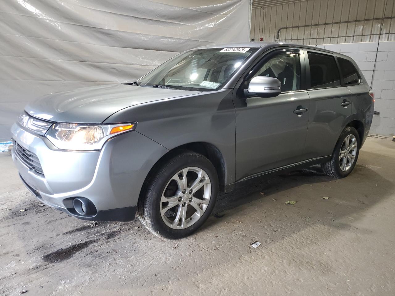 MITSUBISHI OUTLANDER SE