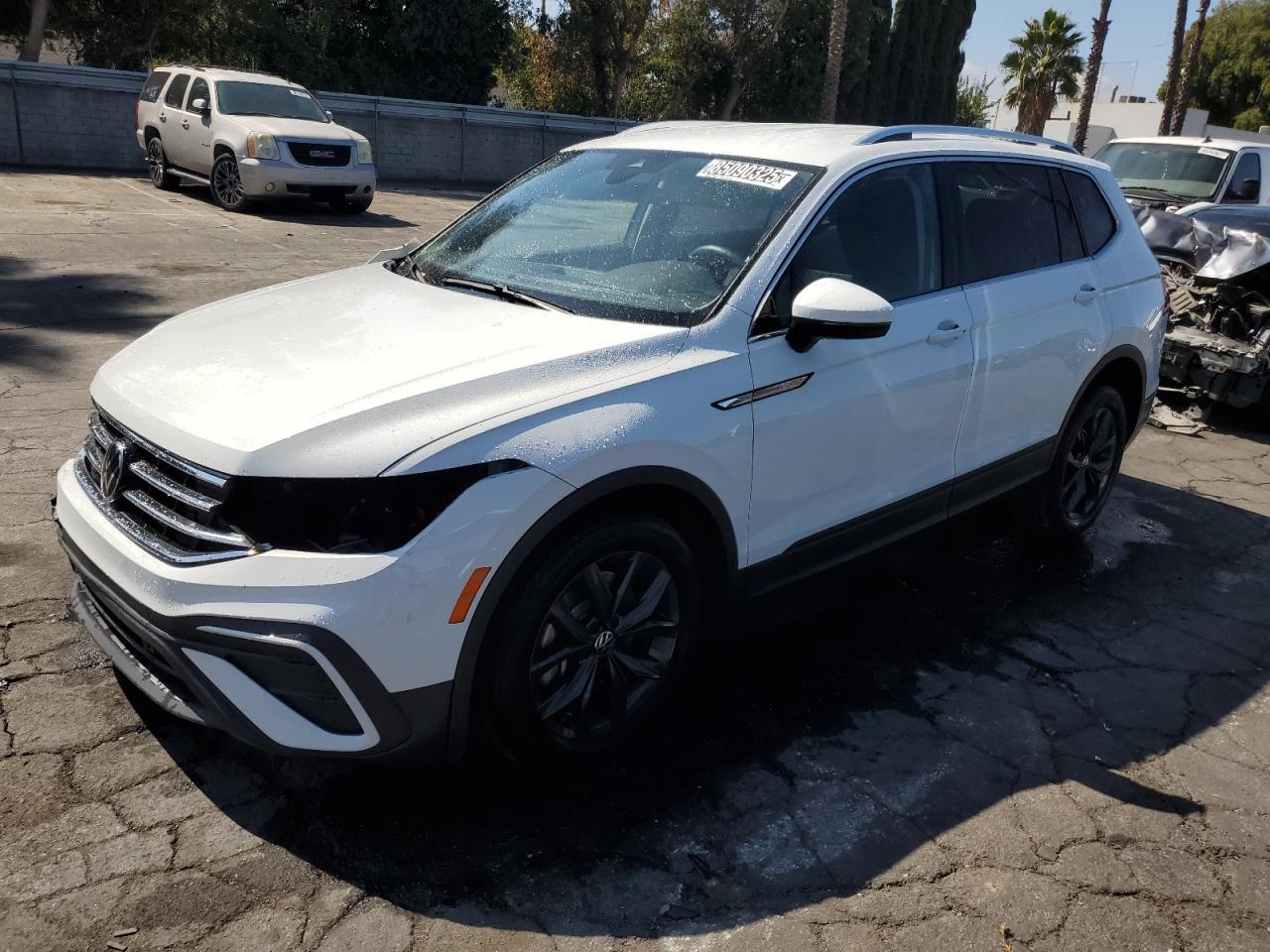 VOLKSWAGEN TIGUAN SE