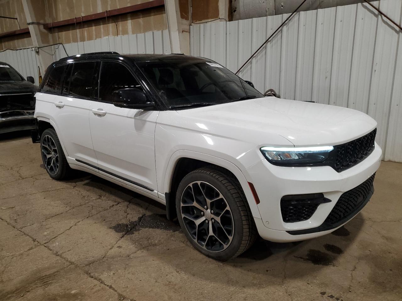 JEEP GRAND CHEROKEE SUMMIT