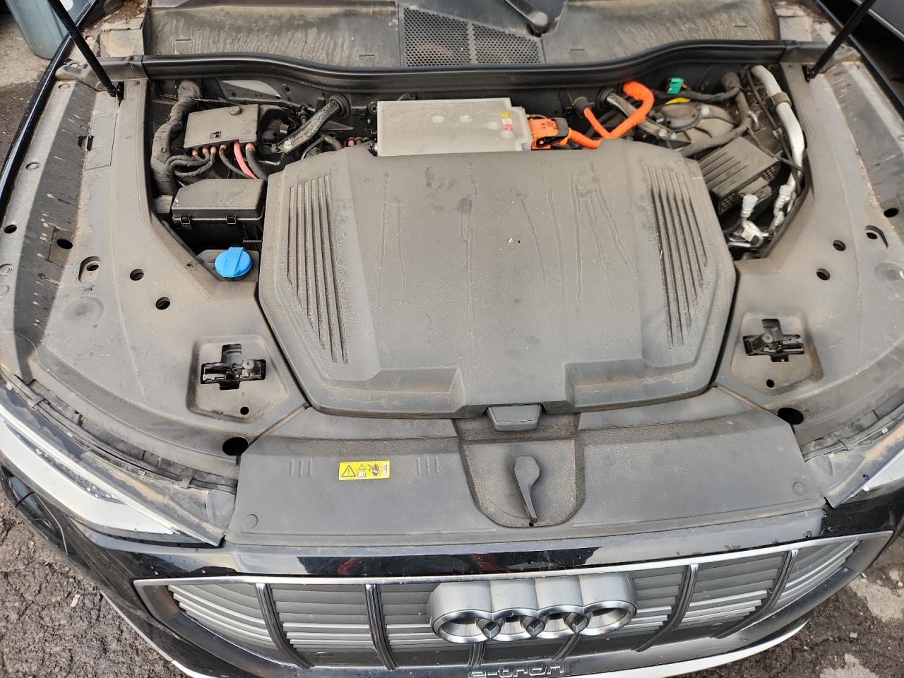 AUDI E-TRON PRESTIGE