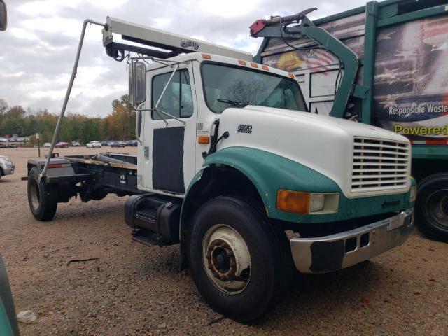 Global Auto Auctions: 2001 INTERNATIONAL 4000 4900