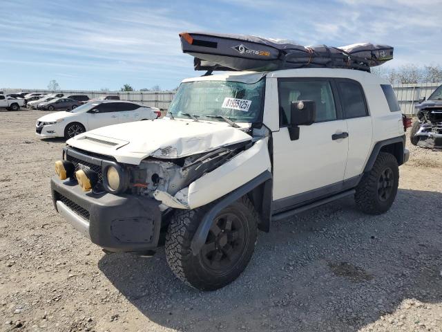 TOYOTA FJ CRUISER