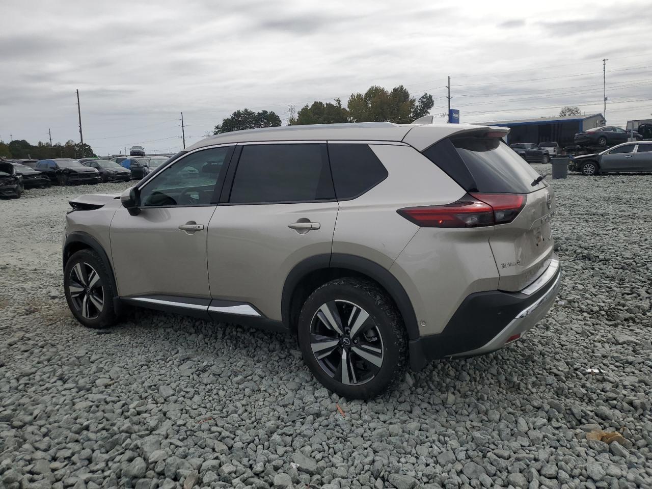 NISSAN ROGUE PLATINUM