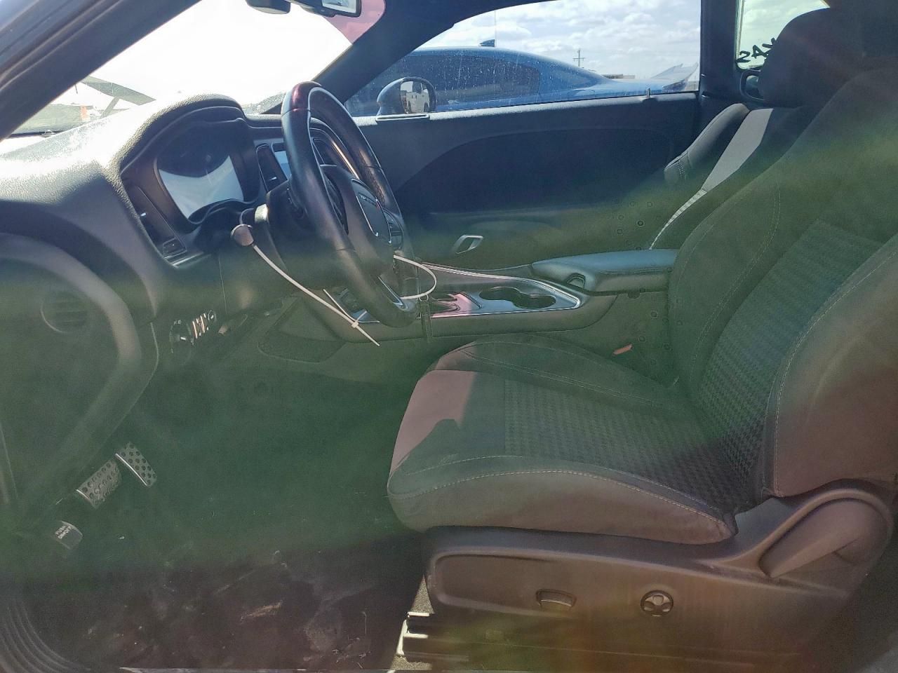 DODGE CHALLENGER SXT