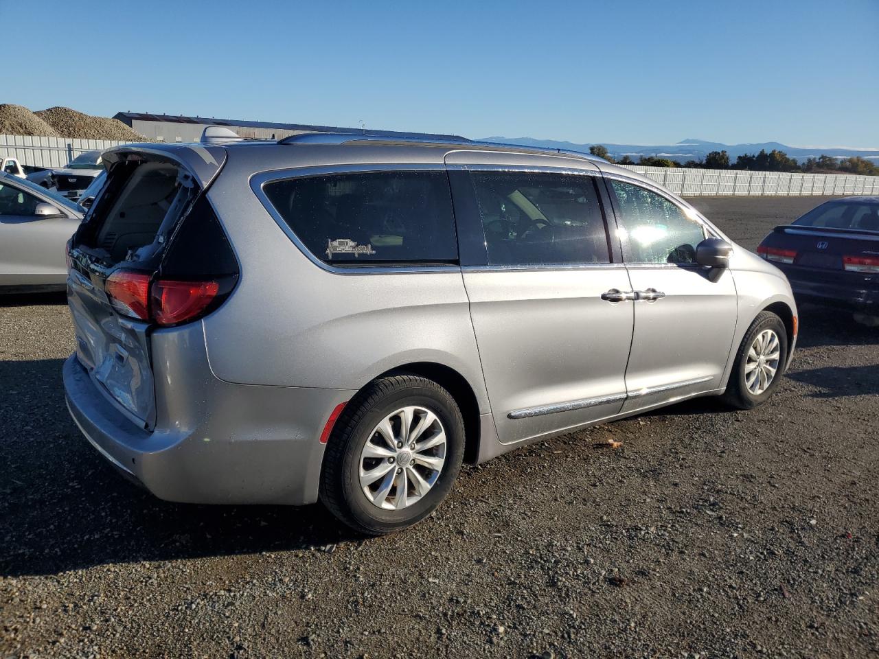 CHRYSLER PACIFICA TOURING L