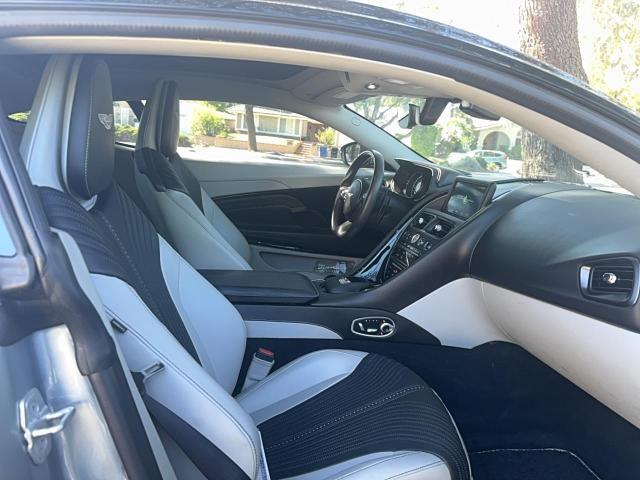 2017 ASTON MARTIN DB11 - SCFRMFAV9HGL00763