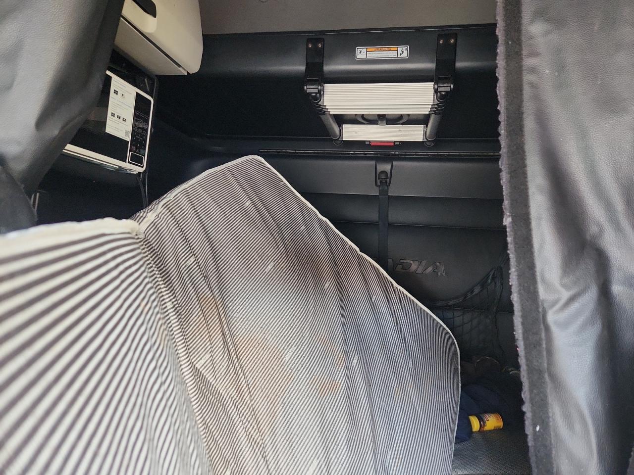 Lot #3275549025 2023 FREIGHTLINER CASCADIA 1