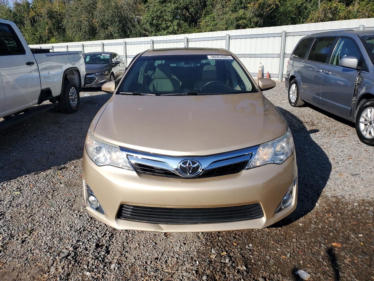 TOYOTA CAMRY SE