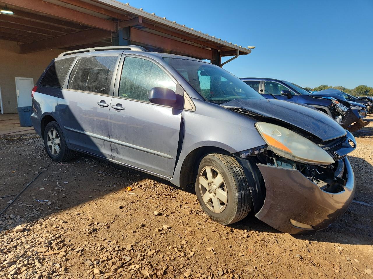 Lot #3291363162 2006 TOYOTA SIENNA XLE