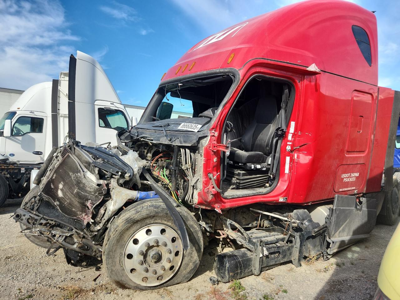 Lot #3275549025 2023 FREIGHTLINER CASCADIA 1