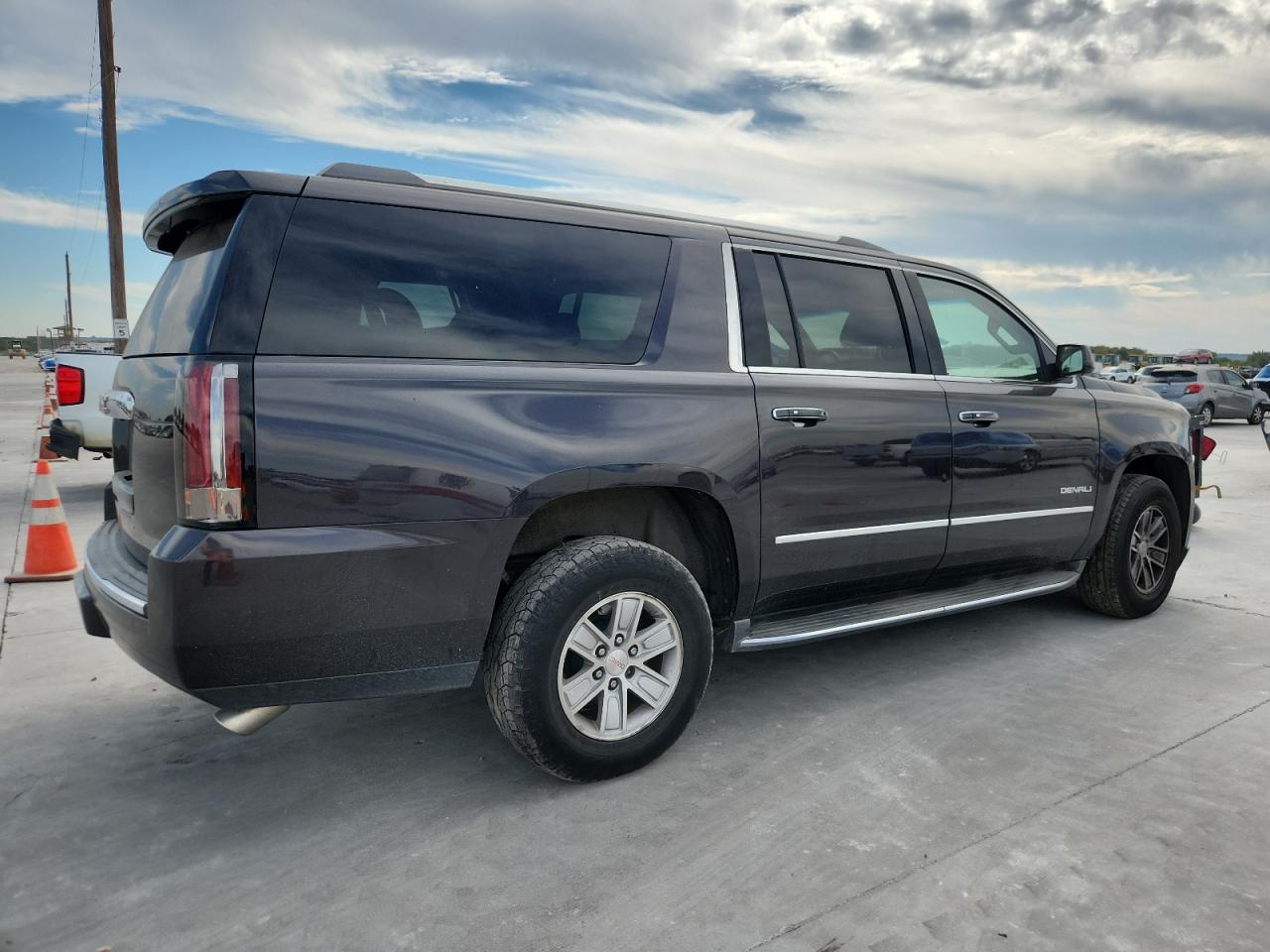 GMC YUKON DENALI