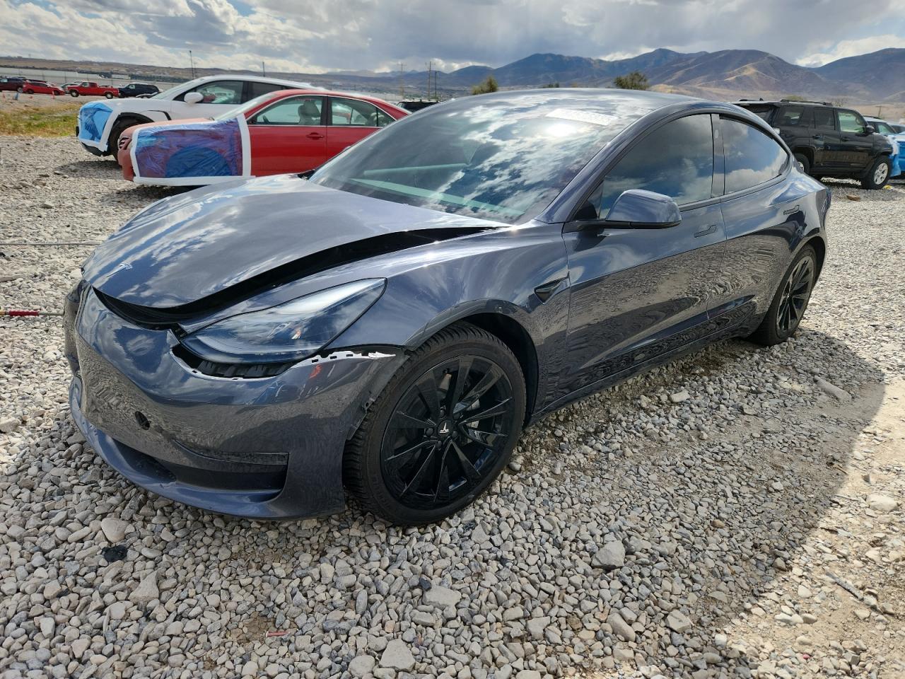 TESLA MODEL 3