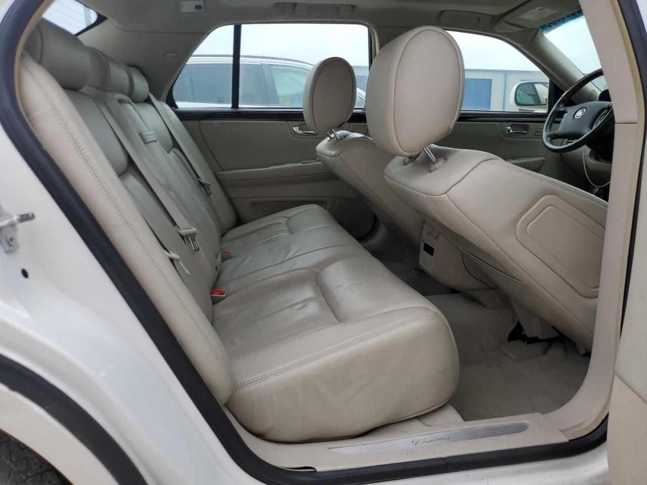 CADILLAC DTS PREMIUM COLLECTION