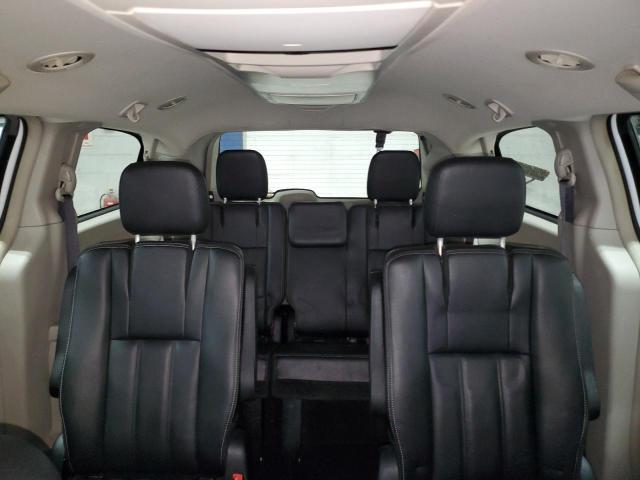 2015 CHRYSLER TOWN & COU - 2C4RC1BG8FR695972