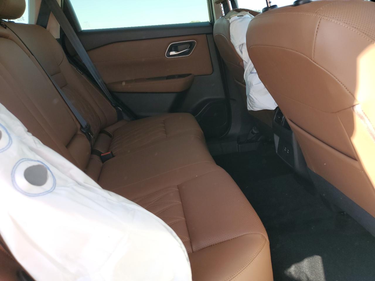 NISSAN ROGUE PLATINUM