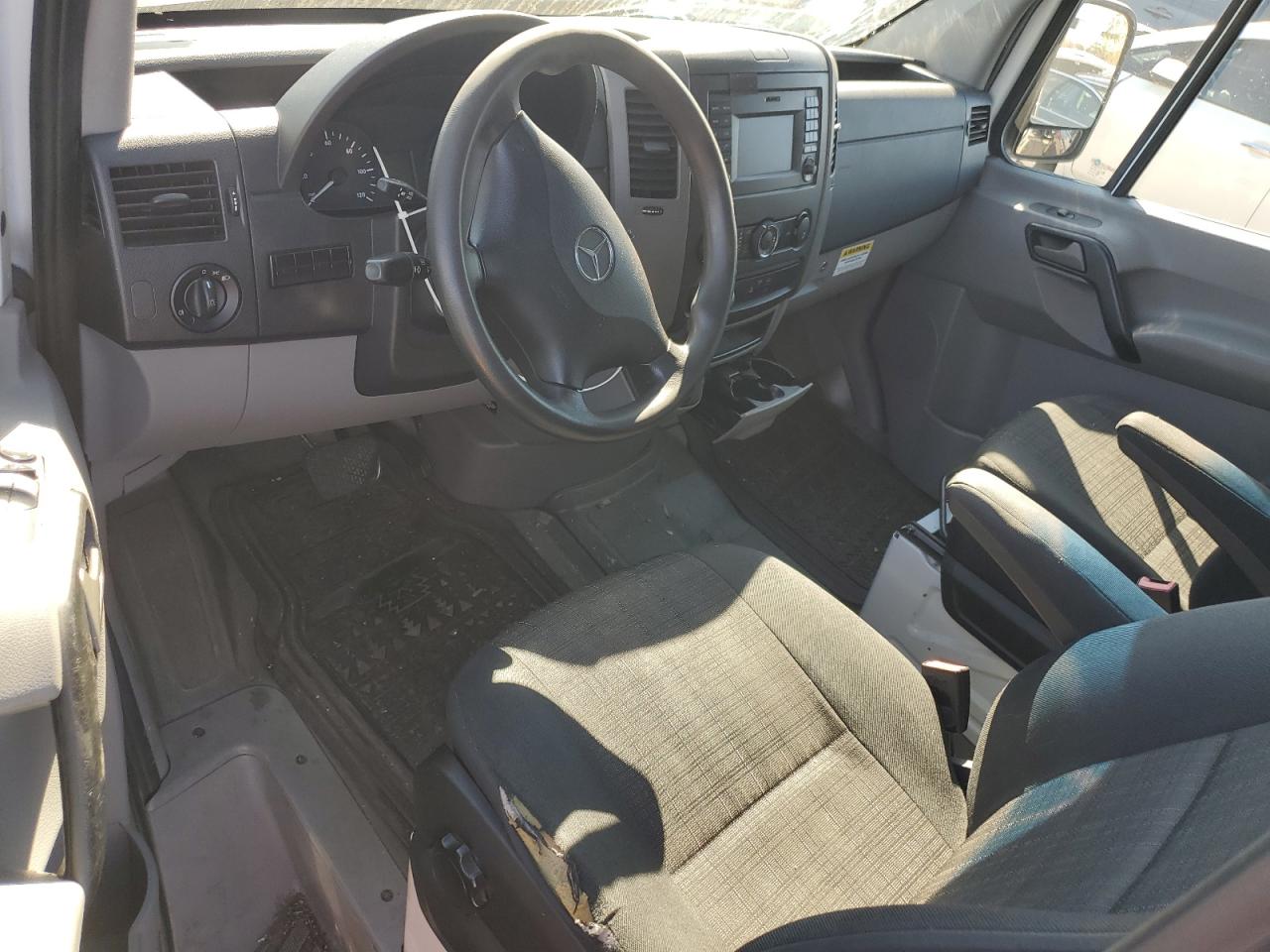 MERCEDES-BENZ SPRINTER 2500