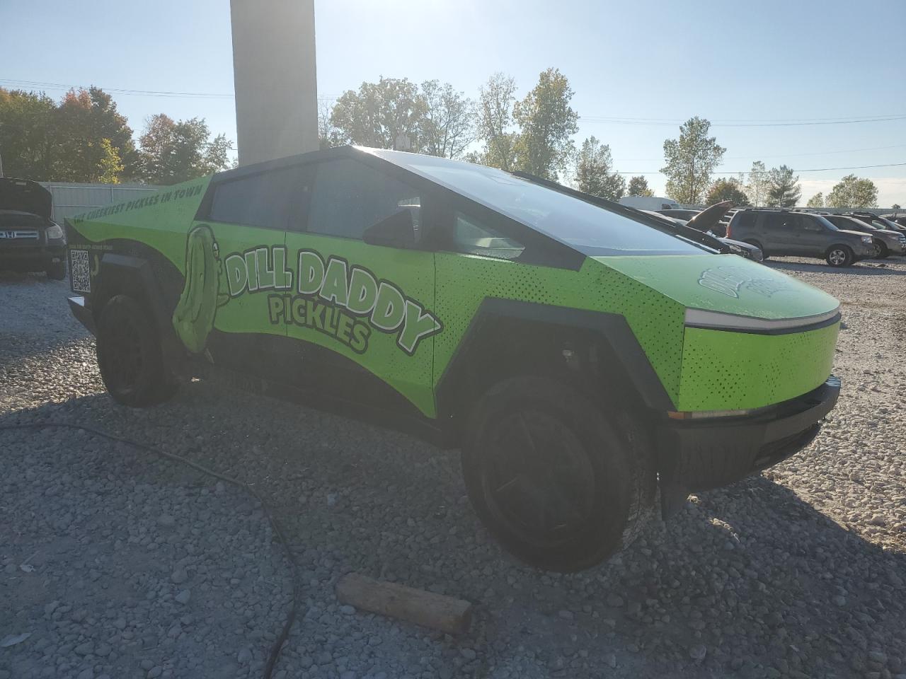 TESLA CYBERTRUCK