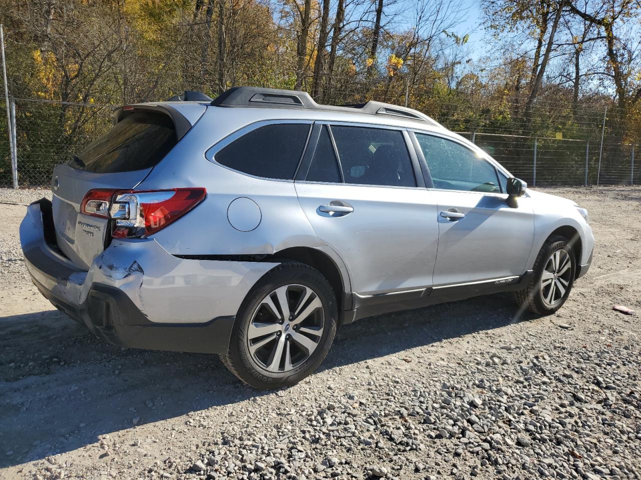 SUBARU OUTBACK 3.6R LIMITED