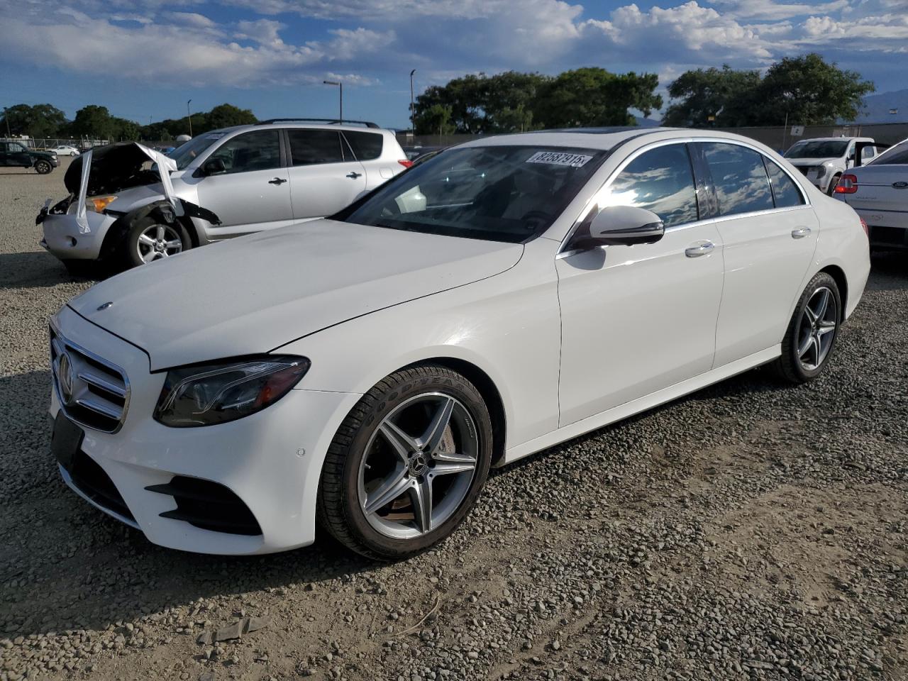 MERCEDES-BENZ E-CLASS 300