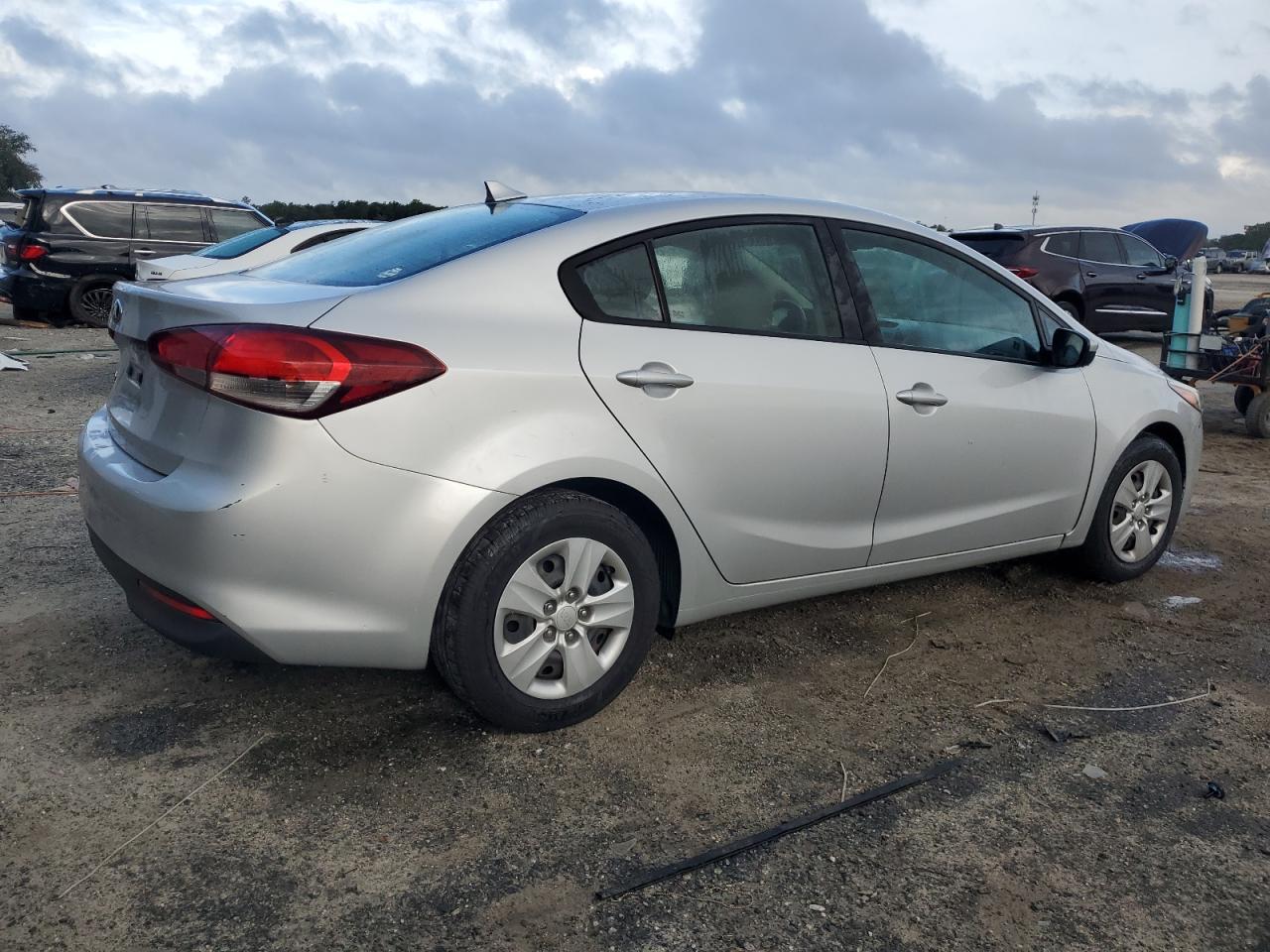 KIA FORTE LX