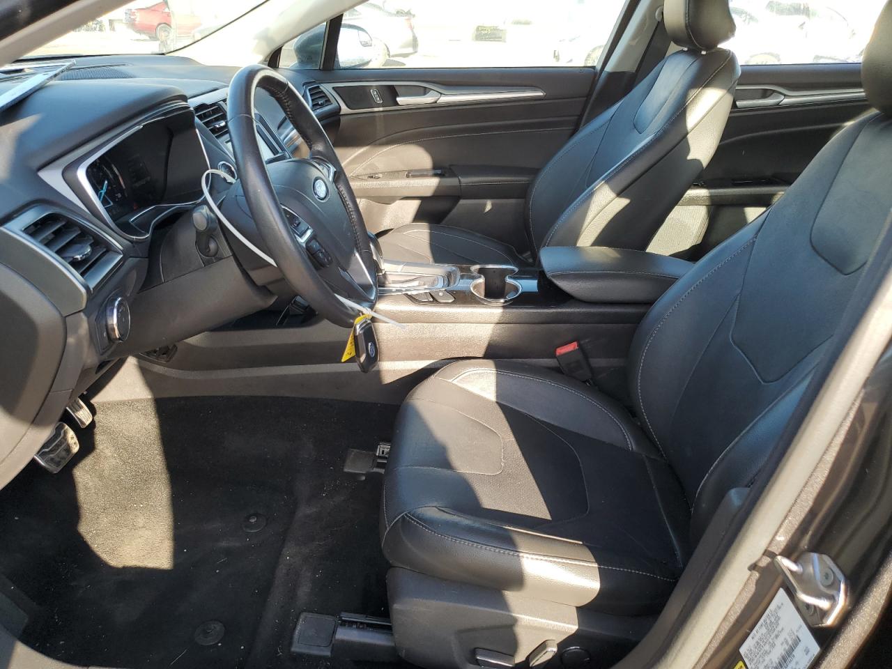 FORD FUSION TITANIUM PHEV