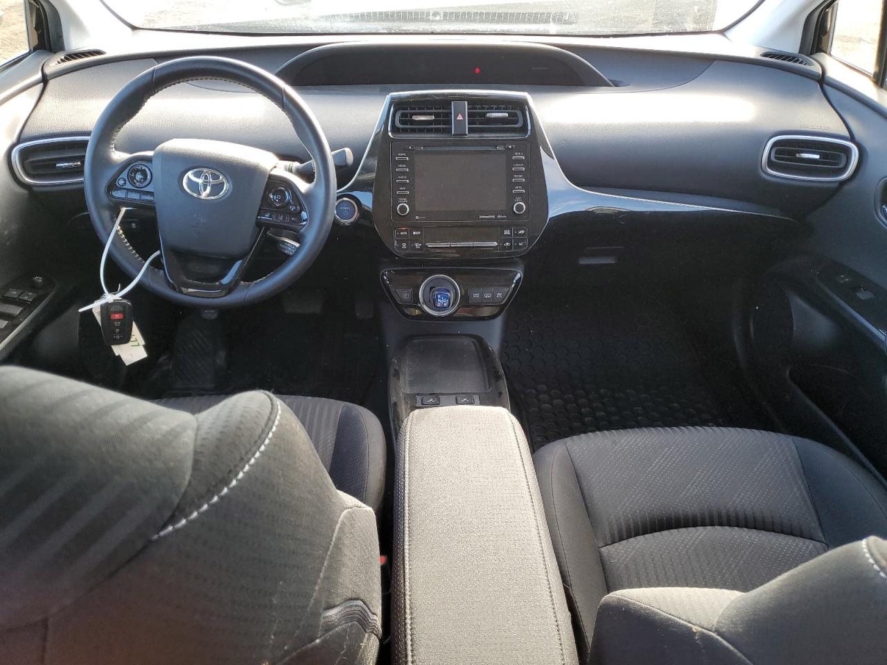 TOYOTA PRIUS PRIME LE