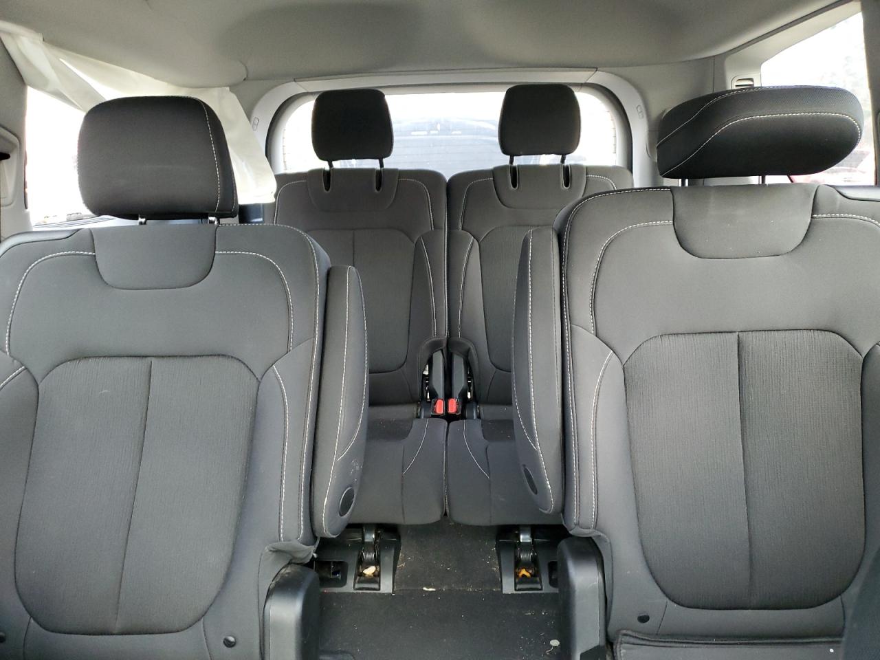 JEEP GRAND CHEROKEE L LAREDO