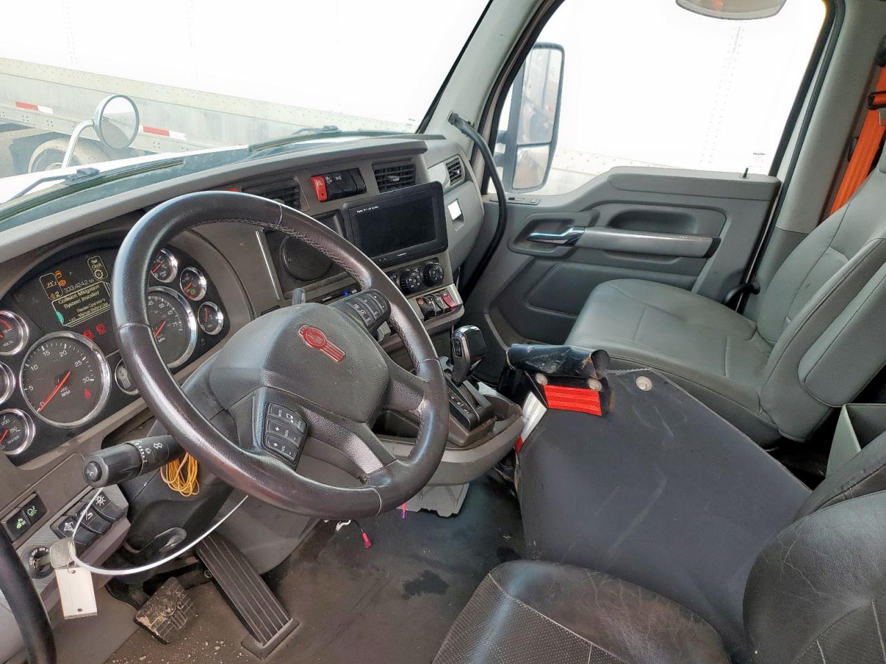 Lot #3285598336 2017 KENWORTH T680