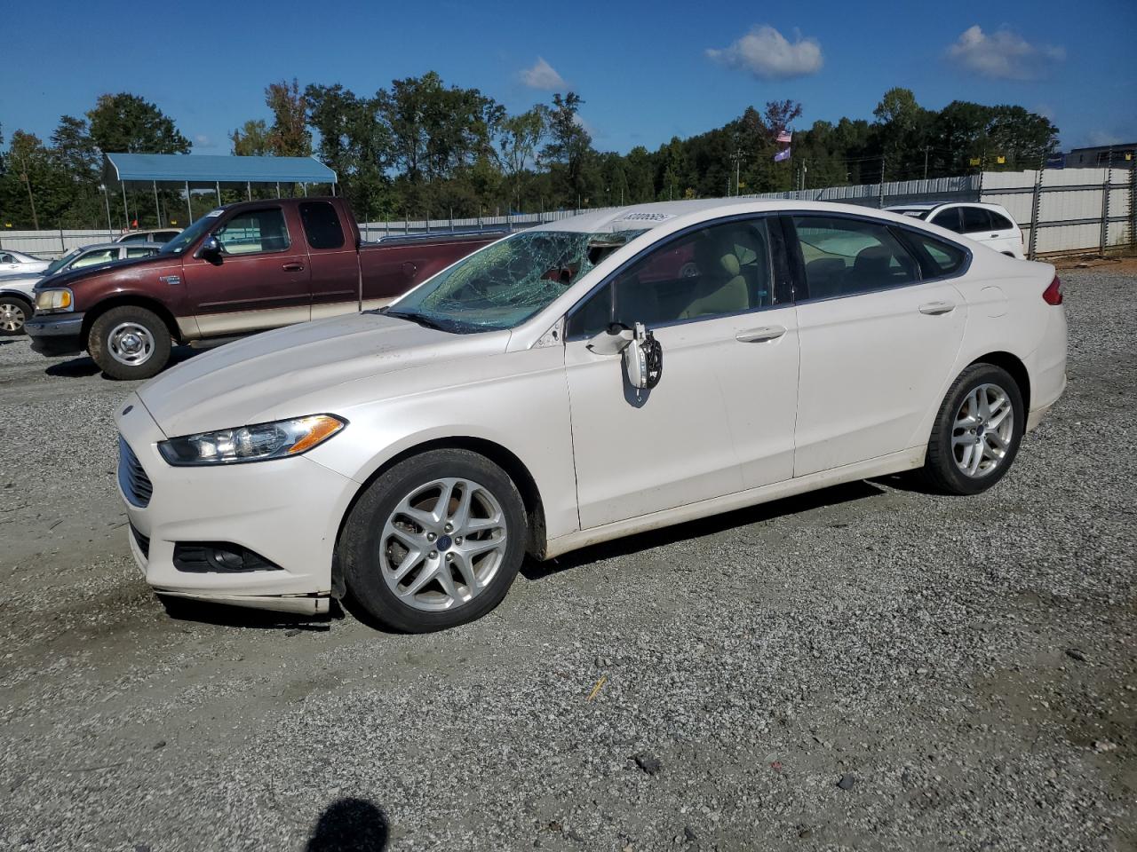 FORD FUSION SE