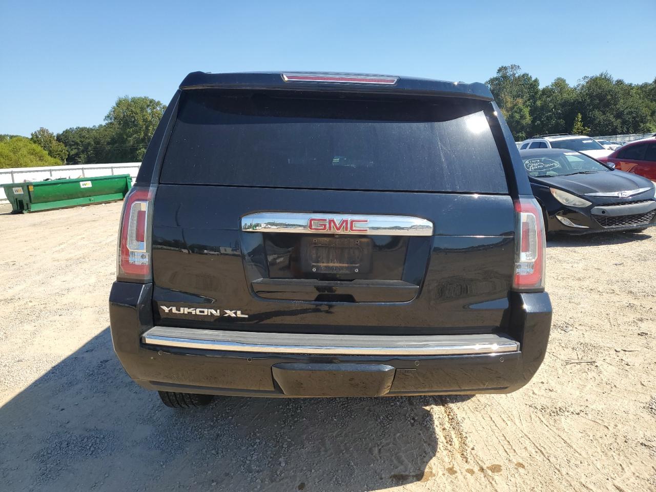 GMC YUKON DENALI