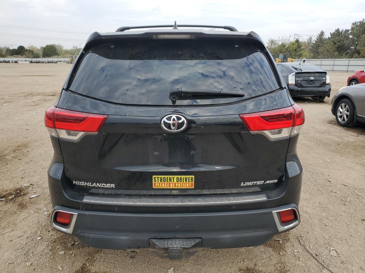 TOYOTA HIGHLANDER LIMITED