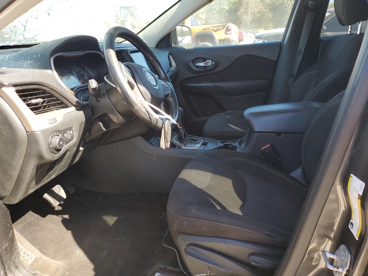 JEEP GRAND CHEROKEE LATITUDE