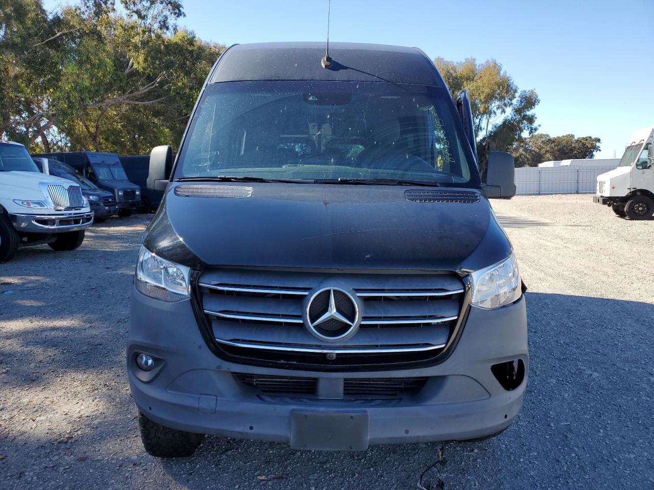 MERCEDES-BENZ SPRINTER 2500
