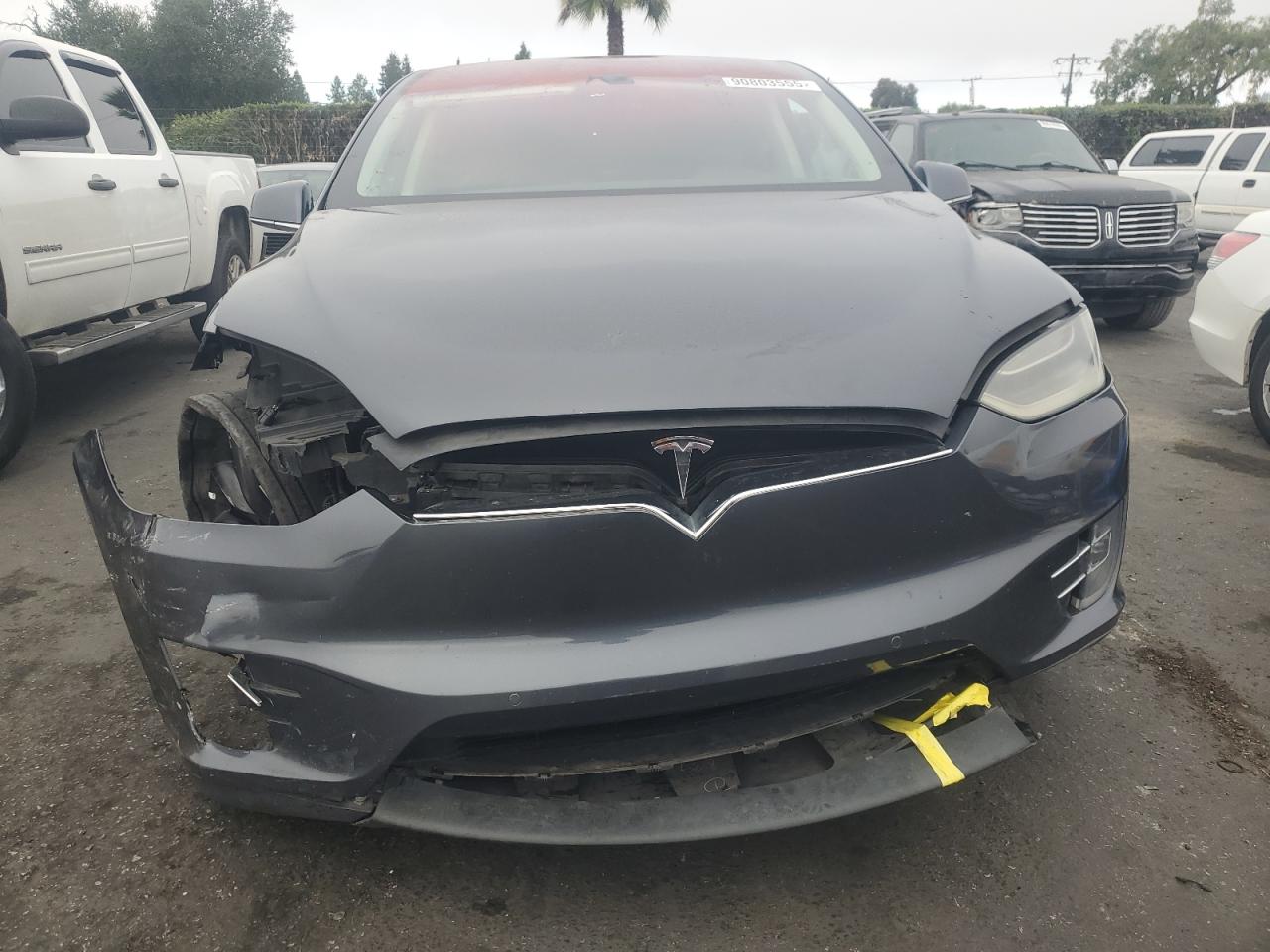 TESLA MODEL X