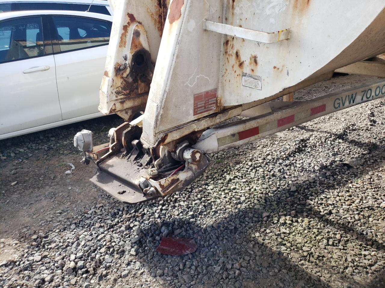 Lot #3284337018 2005 DRAG DUMP TRAIL