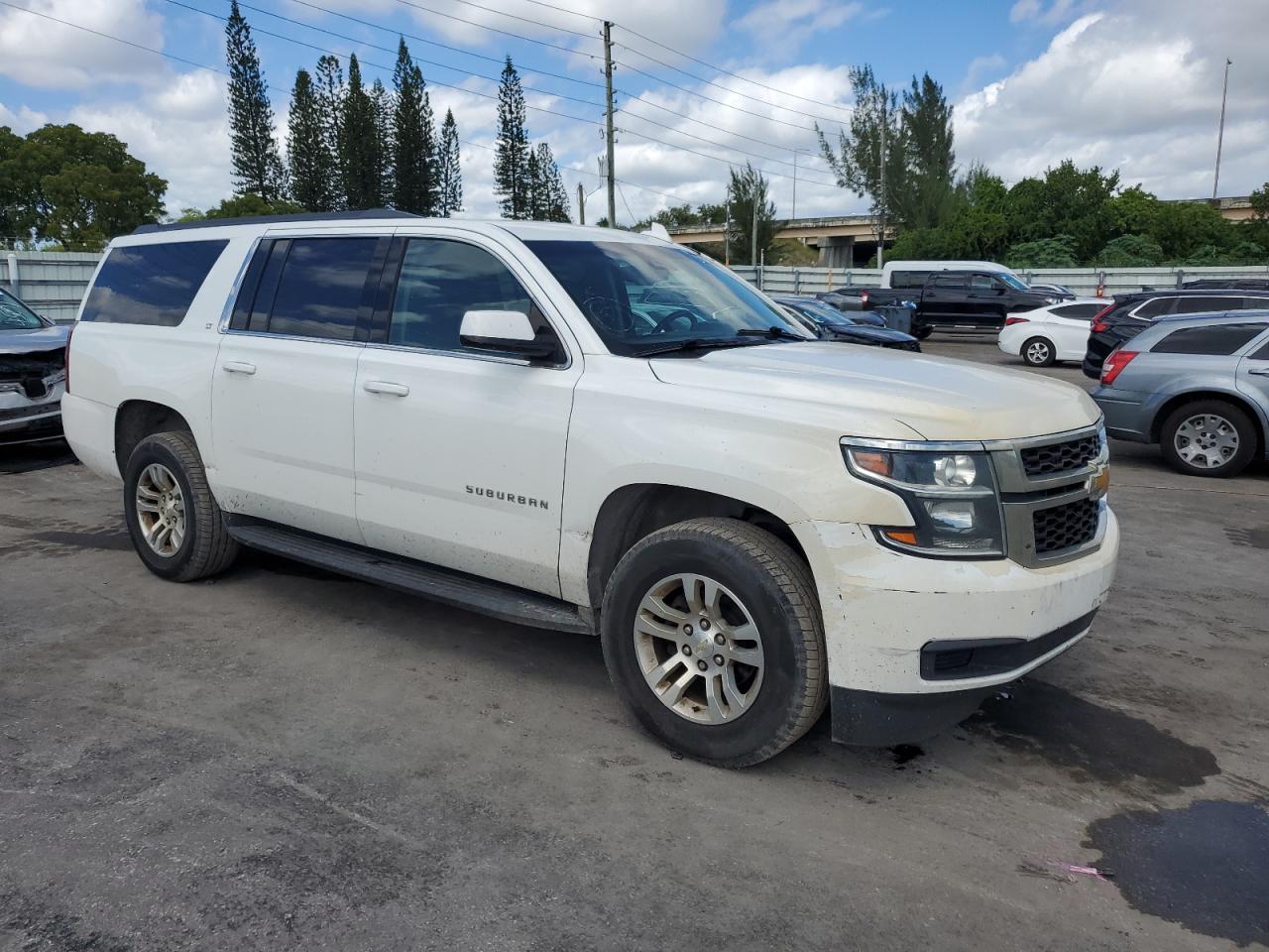 CHEVROLET SUBURBAN K1500 LT