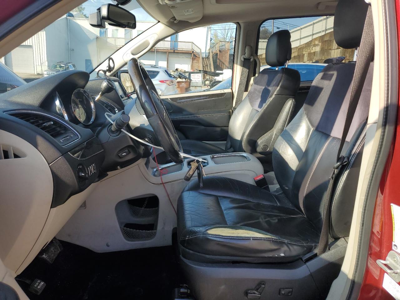 CHRYSLER TOWN & COUNTRY LIMITED