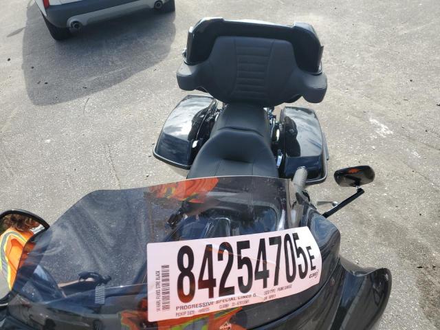 2014 HARLEY-DAVIDSON FLHXS STRE 1HD1KRM16EB693611