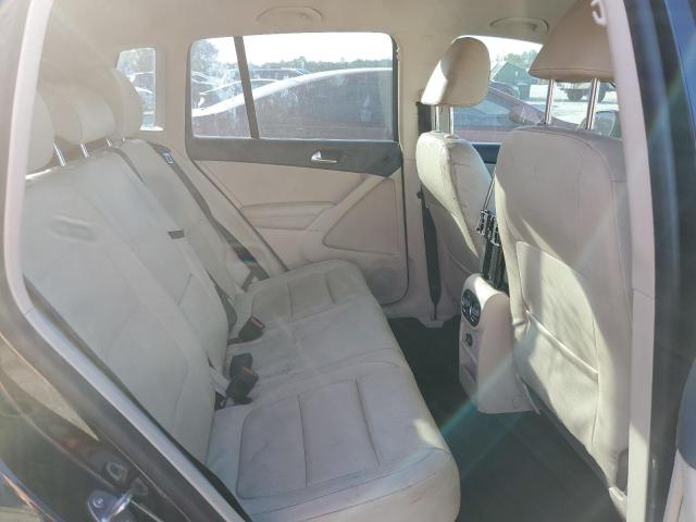 2017 VOLKSWAGEN TIGUAN S - WVGAV7AX6HK035969