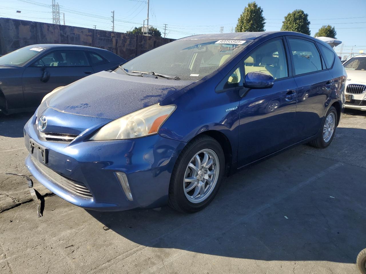 TOYOTA PRIUS V