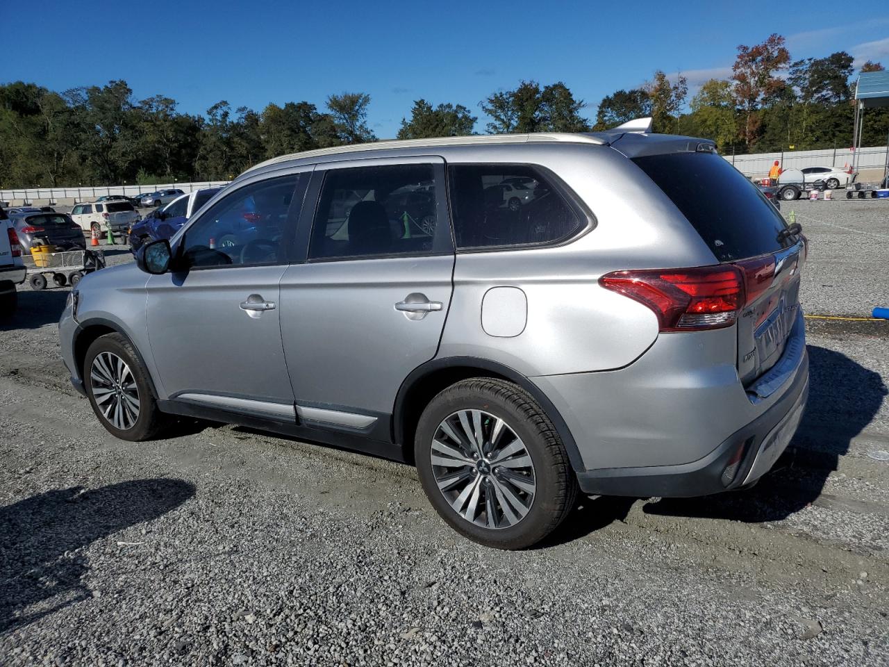 MITSUBISHI OUTLANDER ES