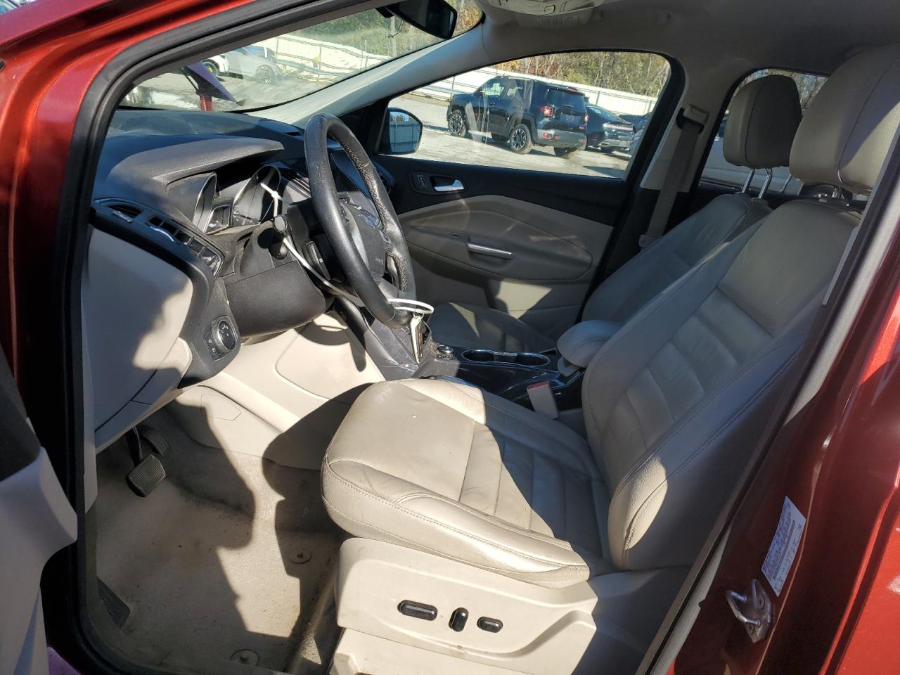 FORD ESCAPE TITANIUM