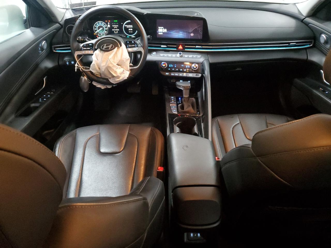 HYUNDAI ELANTRA LIMITED