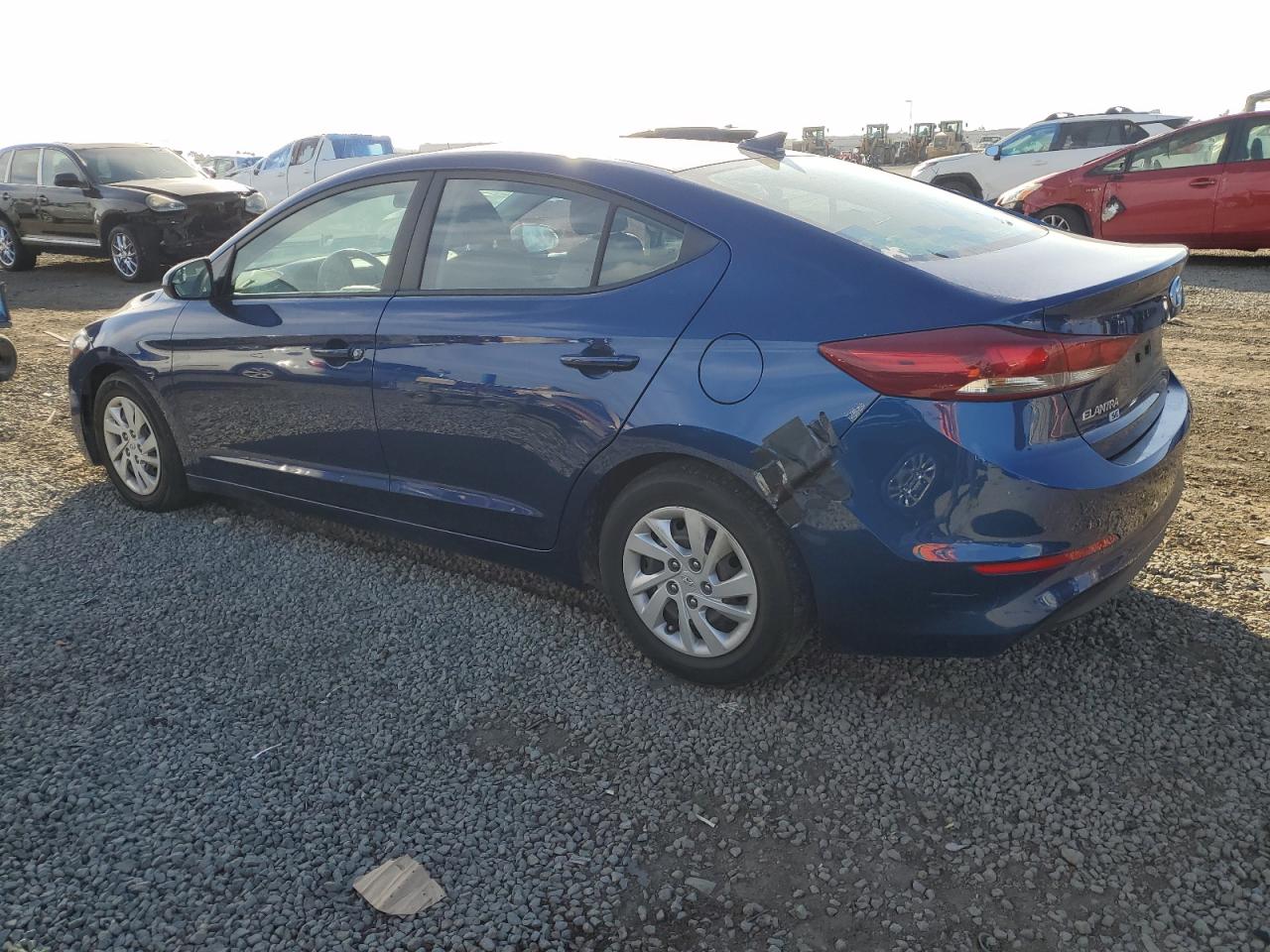 HYUNDAI ELANTRA SE