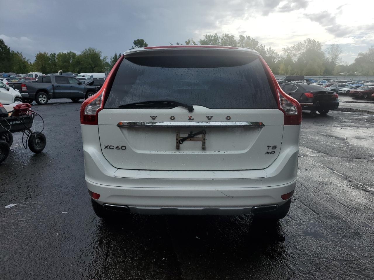 VOLVO XC60 T5 PREMIER