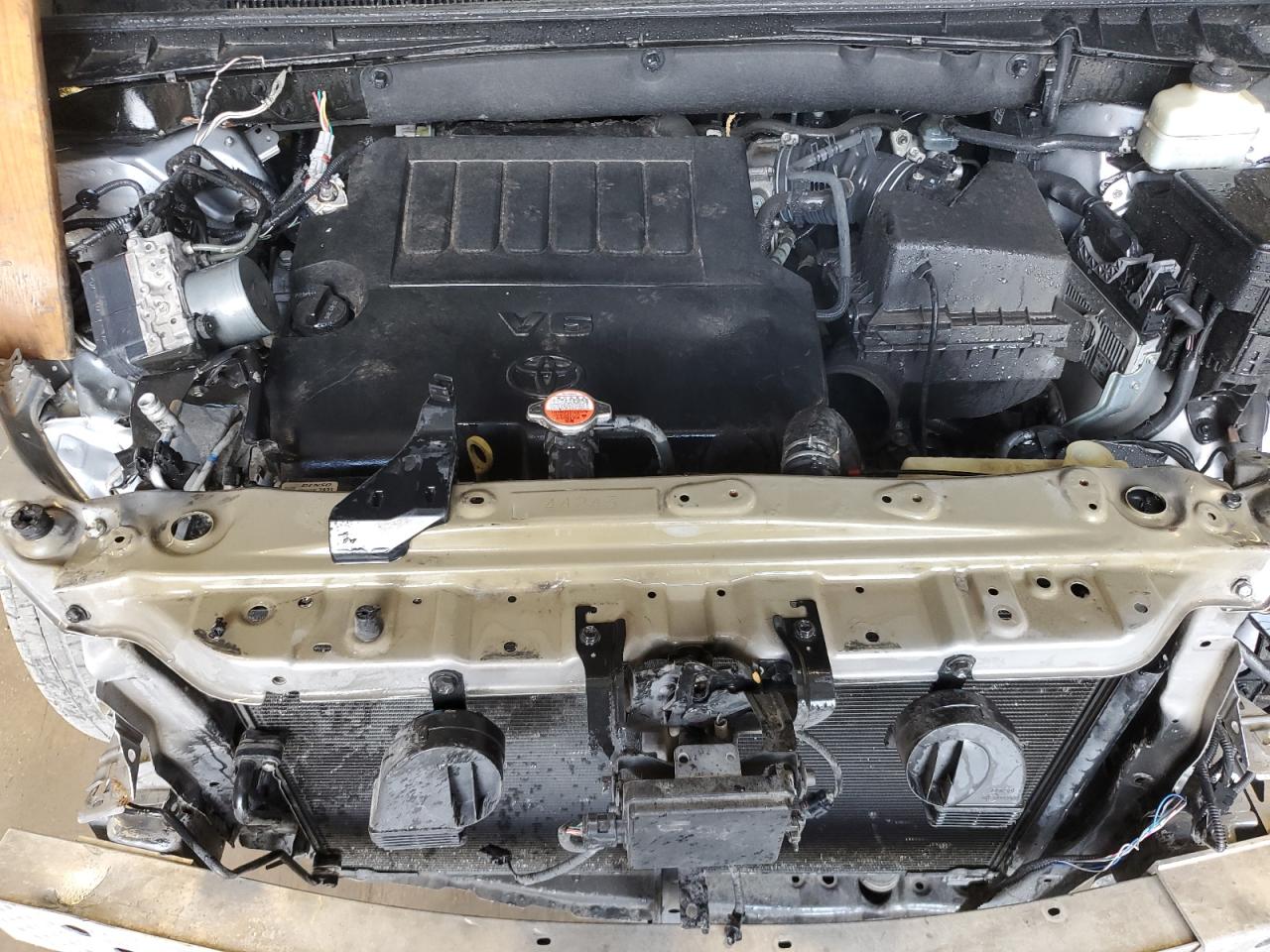 TOYOTA HIGHLANDER LIMITED